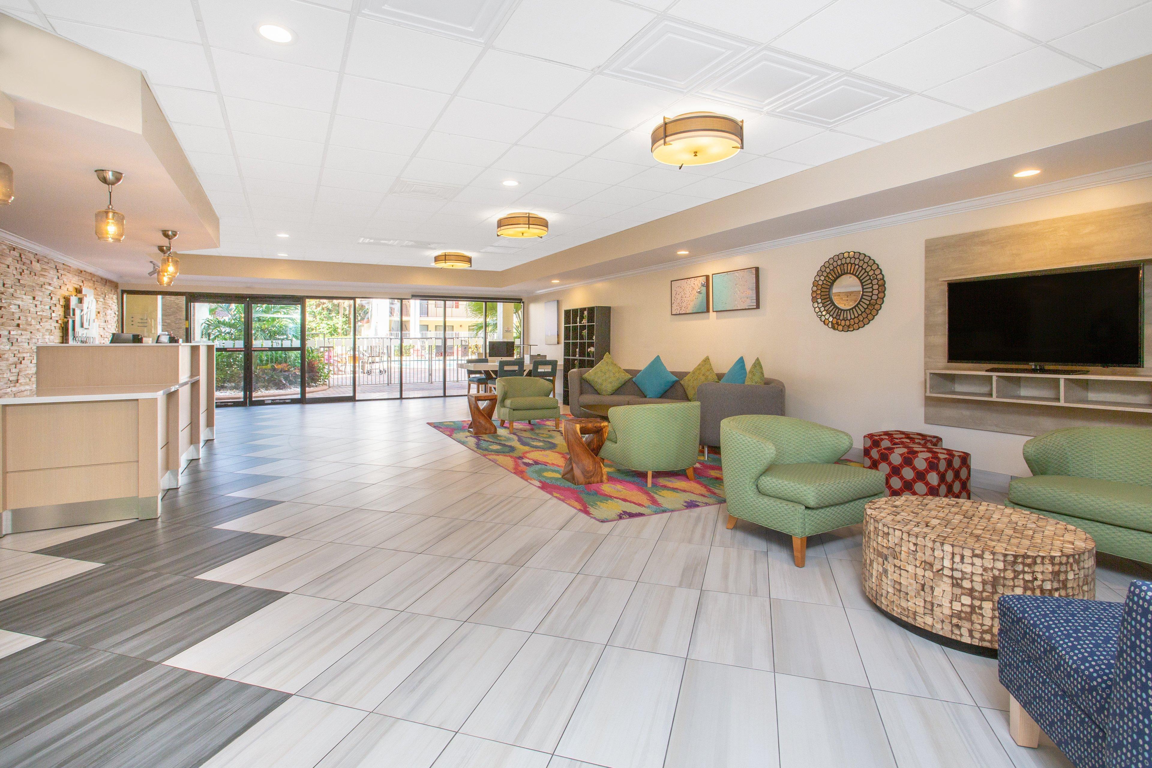 Holiday Inn & Suites Boca Raton - North Exterior photo
